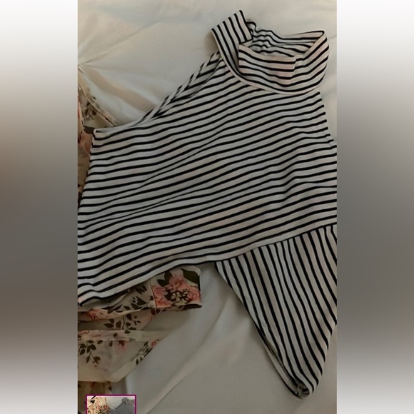 Striped sexy top🔴 - Picture 1 of 1
